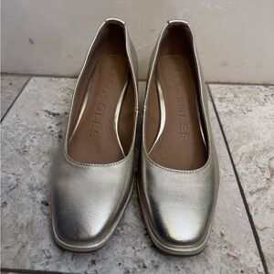 AEROSOLES Metallic Gold Rounded Toe Wedge